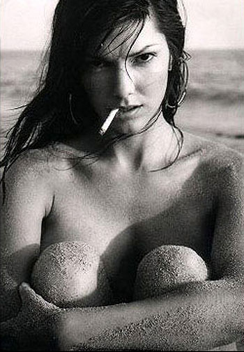 Laura haring nude