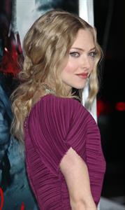Amanda Seyfried Los Angeles premiere of Red Riding Hood at Graumans Chinese Theatre on March 7, 2011
