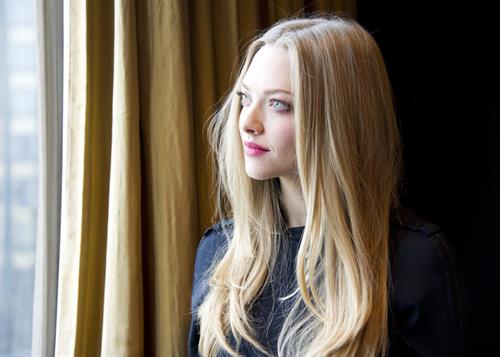 Amanda Seyfried  Les Miserables  Photocall 12/2/12  