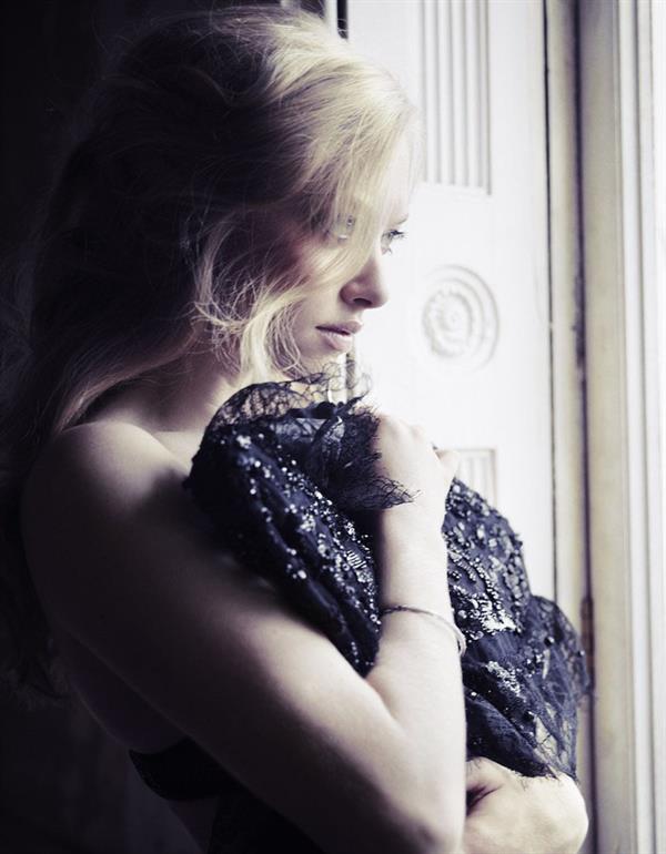 Amanda Seyfried - By Simon Emmet For Vanity Fair December 2012