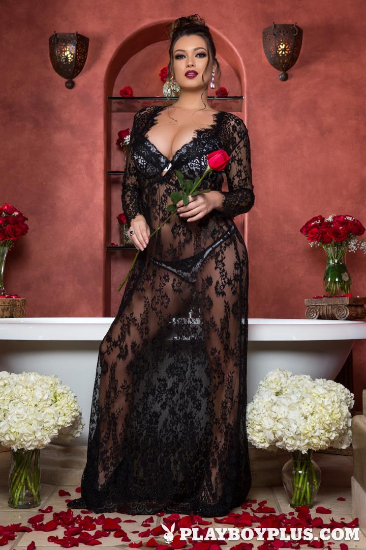 Playboy Cybergirl Chelsie Aryn Nude Photos & Videos at Playboy Plus!