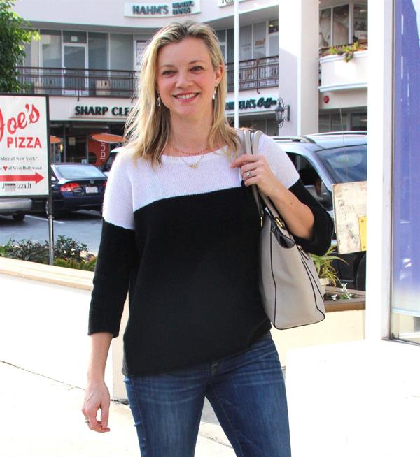 Amy Smart leaves a FedEx Office in Beverly Hills 12/21/12 