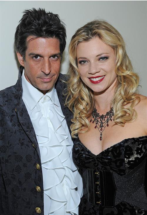 Amy Smart Pictures Amy Smart Nothing Hurts Like Love video shoot