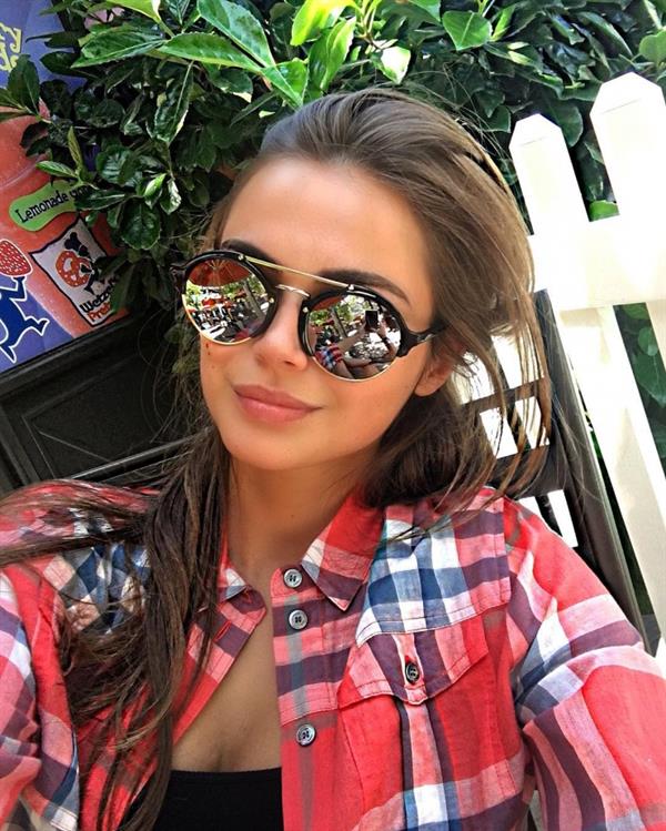 Xenia Deli taking a selfie