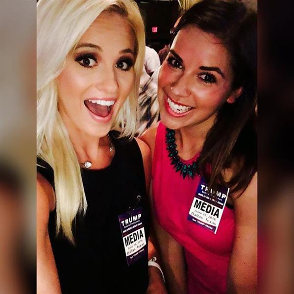 Tomi Lahren taking a selfie