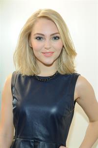 AnnaSophia Robb - Portraits At The Today Show In New York January 24, 2013 