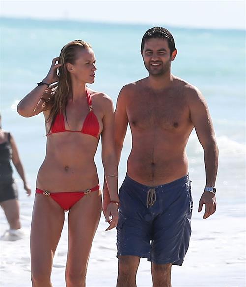 Anne Vyalitsyna bikini candids in Miami 11/22/12 