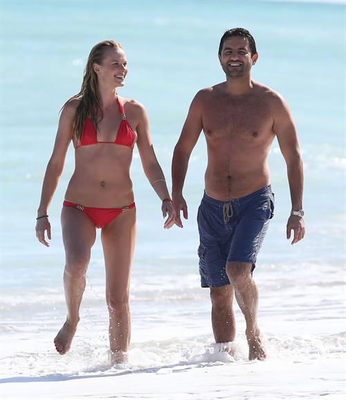 Anne Vyalitsyna Bikini Pictures Anne Vyalitsyna bikini candids in Miami 11/22/12