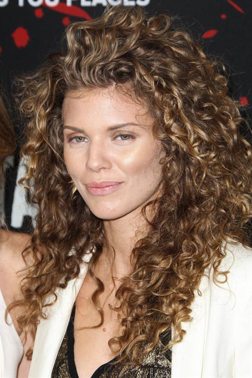AnnaLynne McCord ''Spartacus War of the Damned'' Los Angeles Premiere (January 22, 2013) 