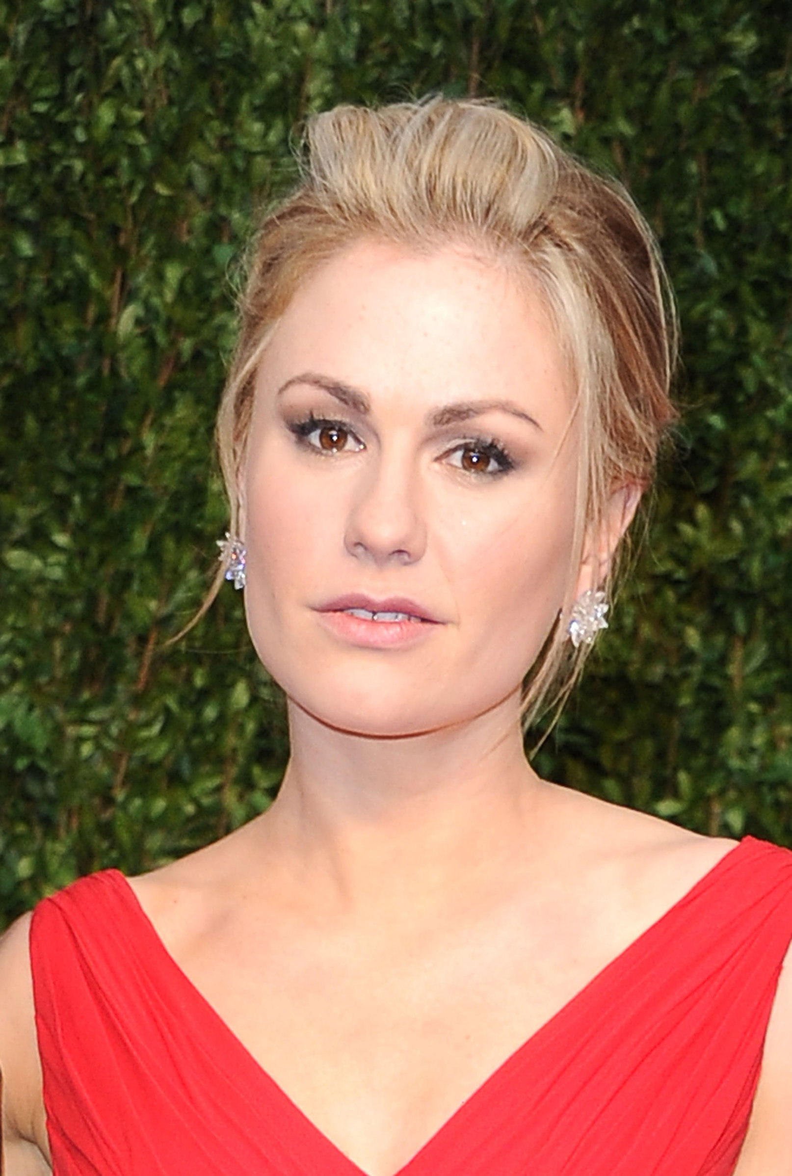 Anna Paquin attending the Vanity Fair Oscar Party in West Hollywood on