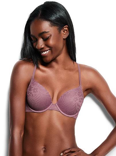 Zuri Tibby in lingerie