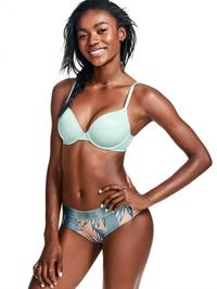 Zuri Tibby in lingerie