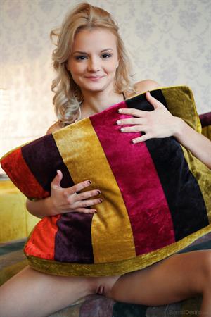 Edita Recna Pussy Pictures Russian babe Edita Recna posing nude on the floor