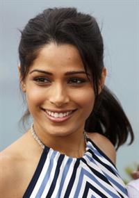 Freida Pinto Pictures Freida Pinto