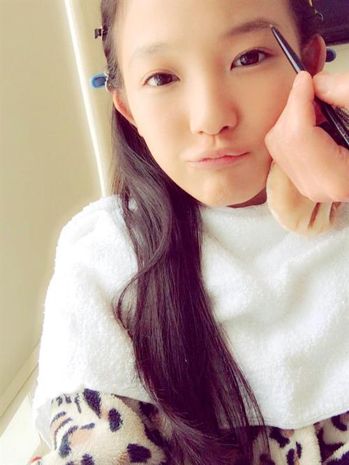 Jun Amaki taking a selfie