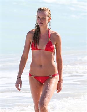 Anne Vyalitsyna bikini candids in Miami 11/22/12 