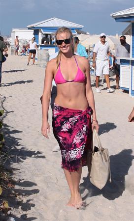 Anne Vyalitsyna bikini candids in Miami 11/23/12 