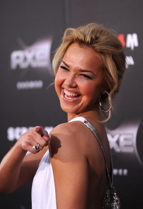 Arielle Kebbel attends the Scream 4 premiere at Grauman's Chinese Theatre in Hollywood on April 11, 2011 