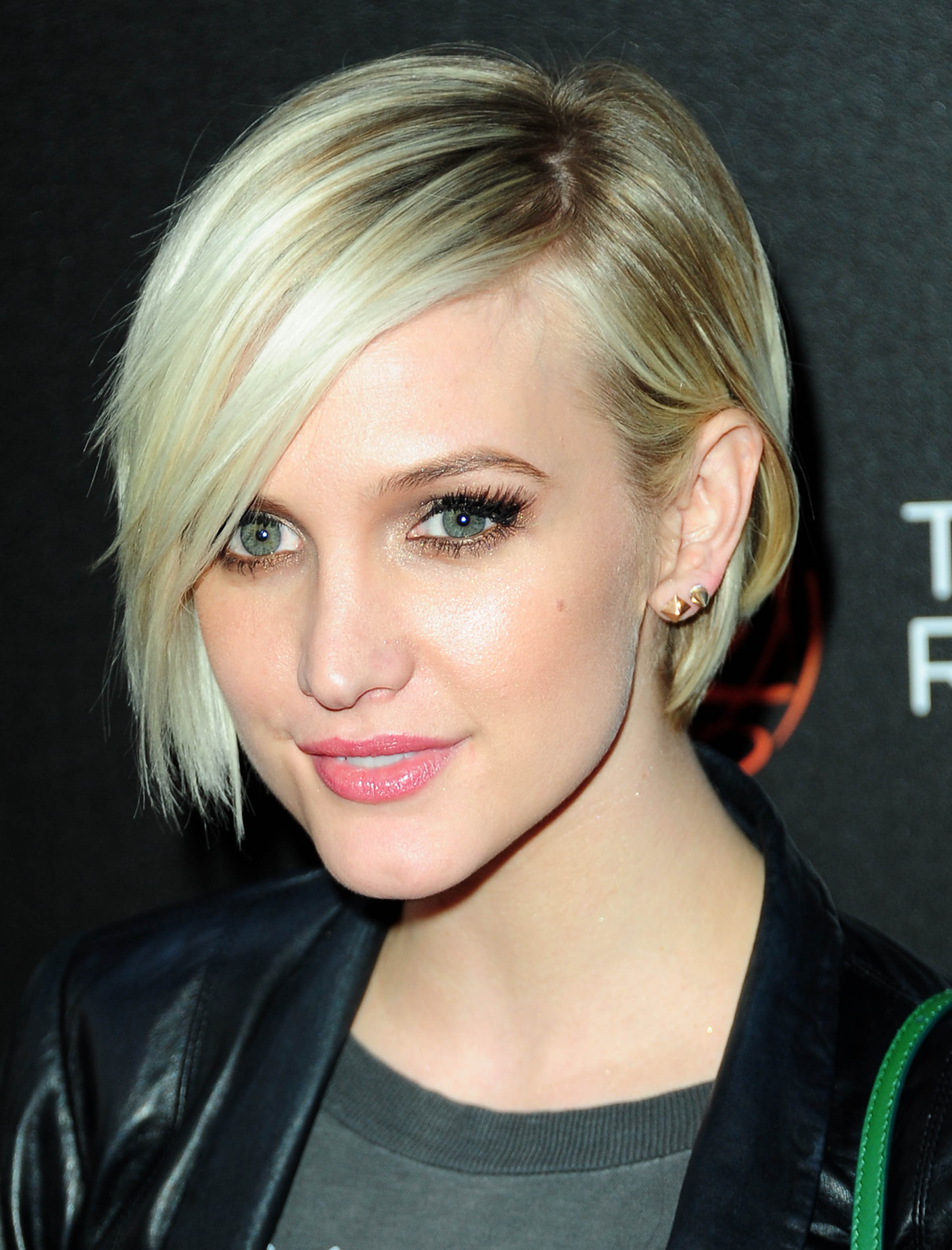 Ashlee Simpson Escape to Total Rewards Event in Hollywood Highland Center in Los Angeles on March 1, 2012