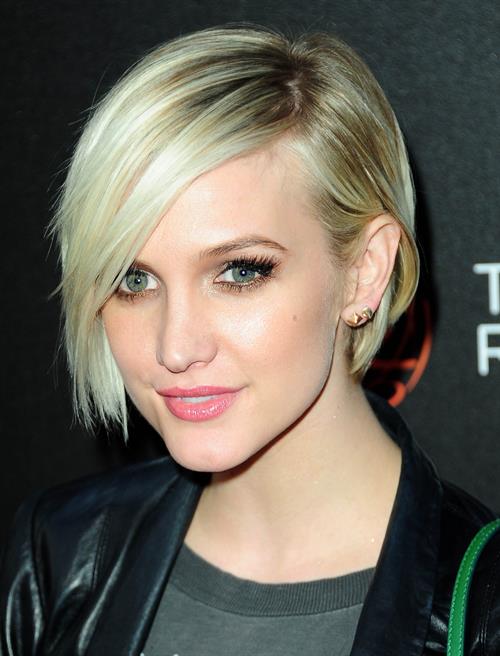 Ashlee Simpson Escape to Total Rewards Event in Hollywood Highland Center in Los Angeles on March 1, 2012