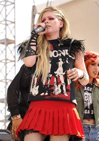 Avril Lavigne – iHeartRadio Music Festival 9/21/13  