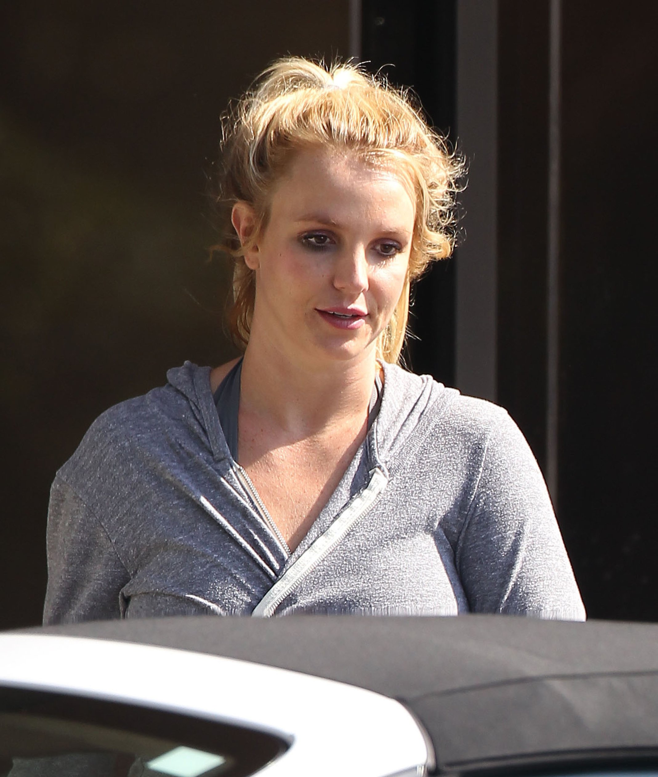 Britney Spears Leaving dance studio in Sherman Oaks, Los Angeles 23.10.2013 