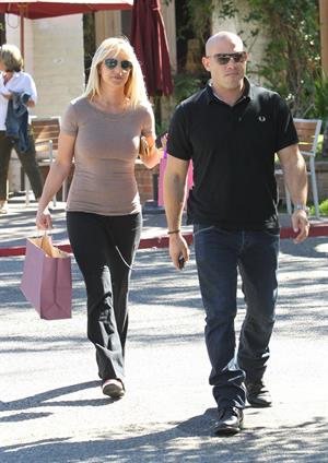 Britney Spears out shopping in Calabasas 10/23/12 