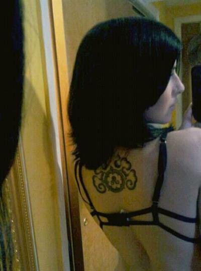 Neon Lynxie in lingerie