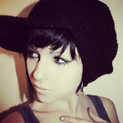 Neon Lynxie taking a selfie