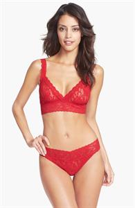 Mayra Suárez in lingerie