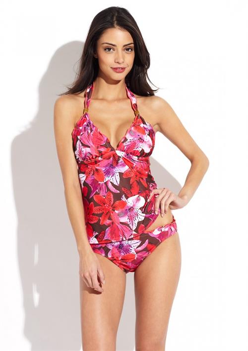 Mayra Suárez in a bikini