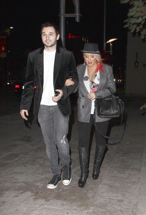 Christina Aguilera Spotted walking with Matthew Rutler in Los Angeles (November 16, 2012)