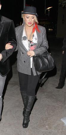 Christina Aguilera Spotted walking with Matthew Rutler in Los Angeles (November 16, 2012)