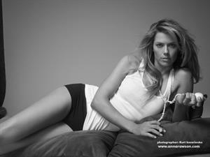Anna Rawson Nude - 1 Pictures: Rating 8.42/10