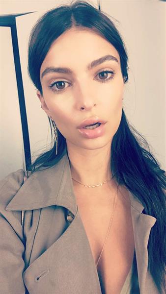 Emily Ratajkowski