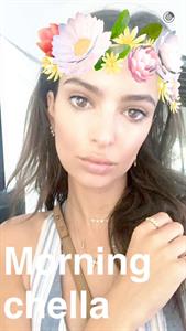 Emily Ratajkowski taking a selfie