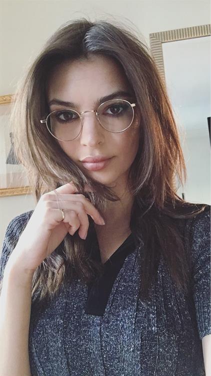 Emily Ratajkowski taking a selfie