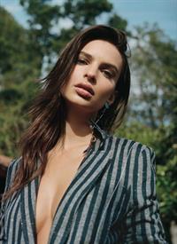 Emily Ratajkowski