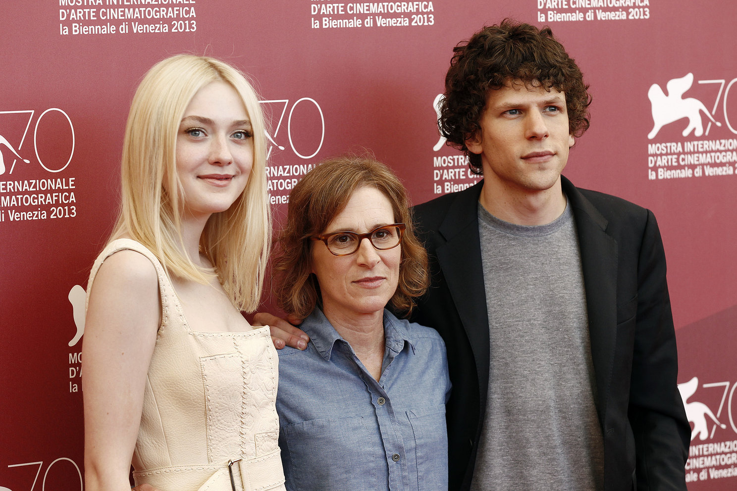 Dakota Fanning - Night Moves photocall VFF 8/31/13