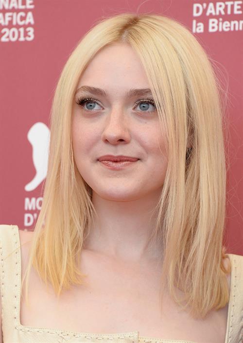 Dakota Fanning - Night Moves photocall VFF 8/31/13