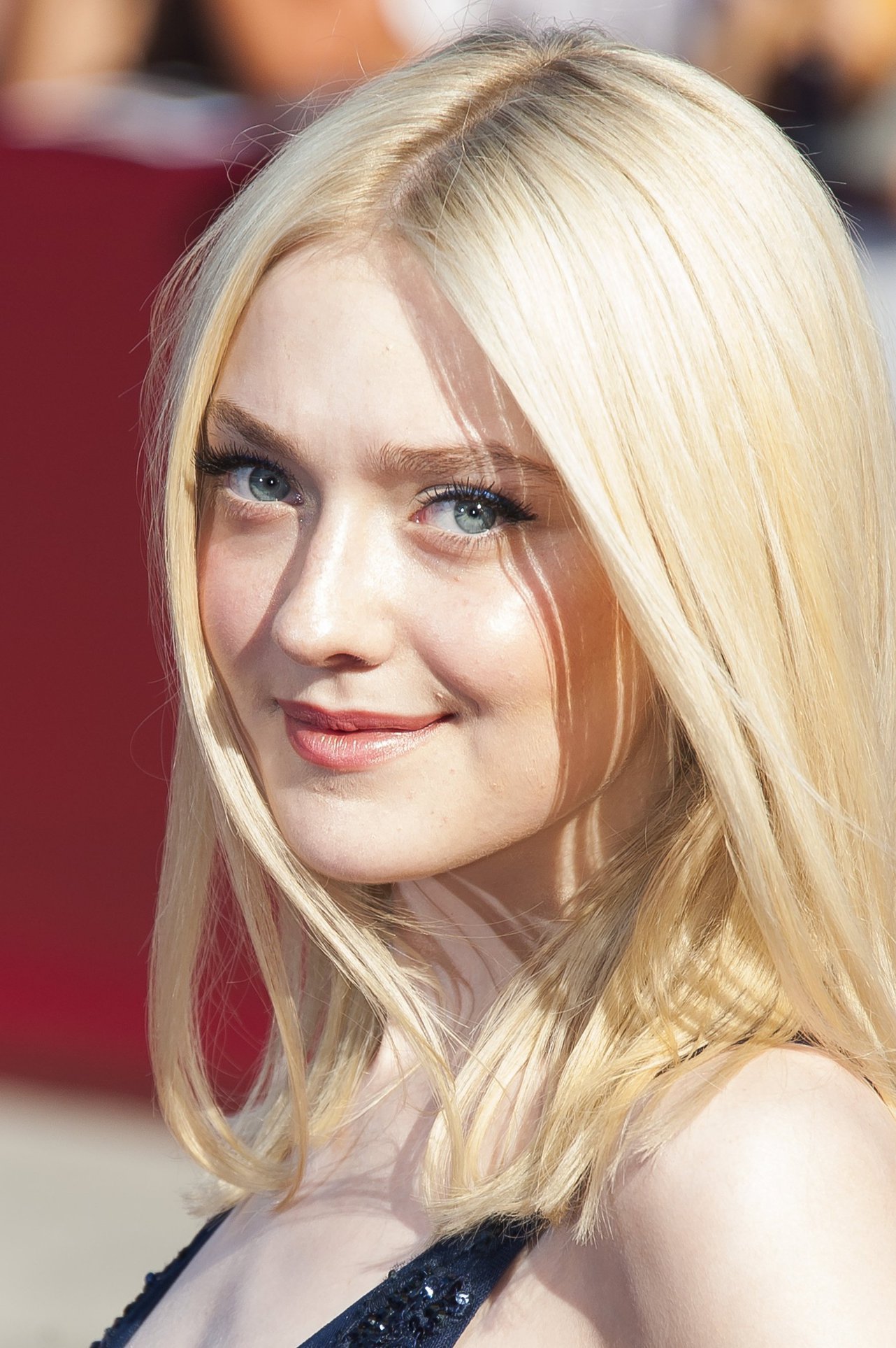 Dakota Fanning - Night Moves Premiere VFF 8/31/13