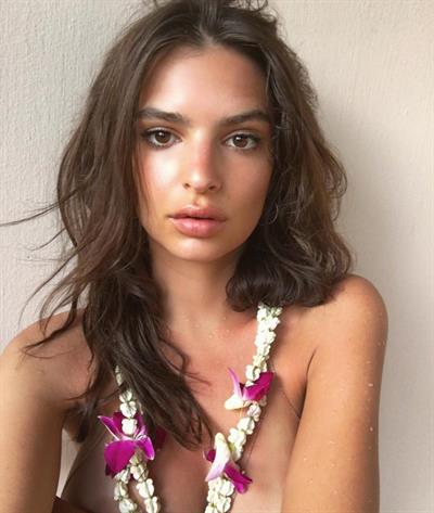 Emily Ratajkowski