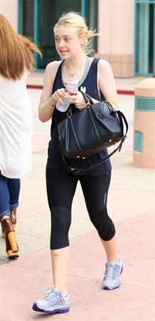 Dakota Fanning spotted at the gym in Studio City (24.08.2012)