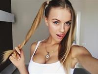 Alena Filinkova taking a selfie