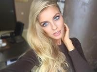 Alena Filinkova taking a selfie