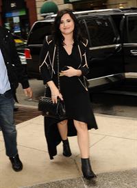 Demi Lovato - Arrives for Live with Kelly in New York City (12.04.2013) 