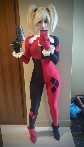 Enji Night as Harley Quinn