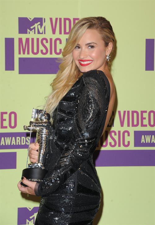 Demi Lovato - MTV Video Music Awards in Los Angeles - September 6, 2012