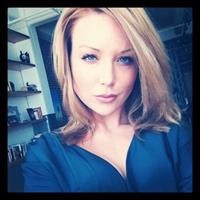 Kayden Kross taking a selfie