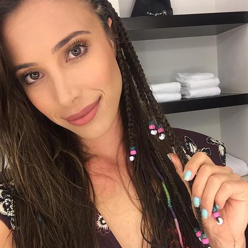 Sierra Dallas taking a selfie